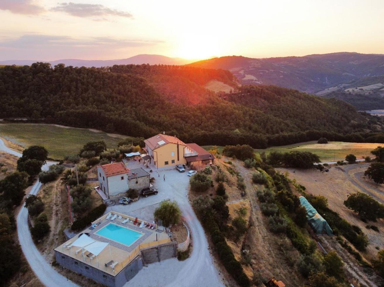 Agriturismo La Terrazza Valfabbrica Ngoại thất bức ảnh