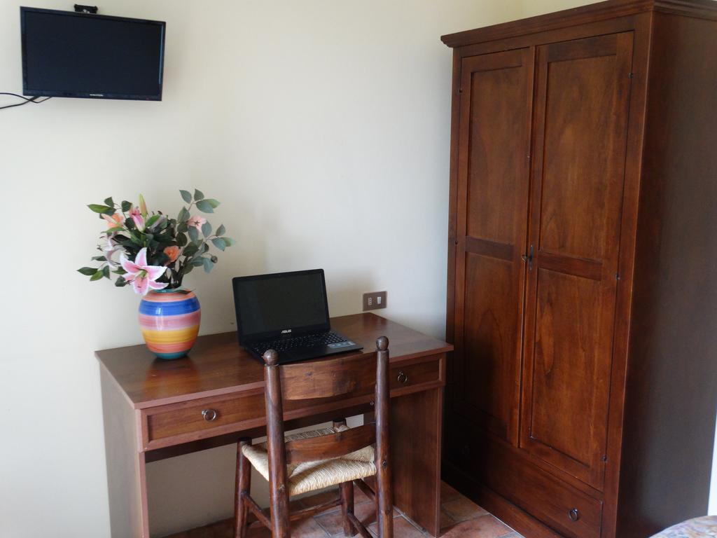 Agriturismo La Terrazza Valfabbrica Ngoại thất bức ảnh