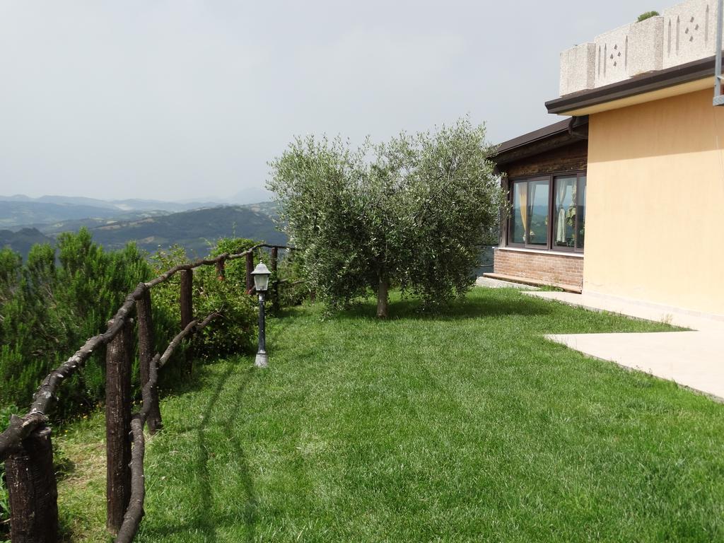 Agriturismo La Terrazza Valfabbrica Ngoại thất bức ảnh